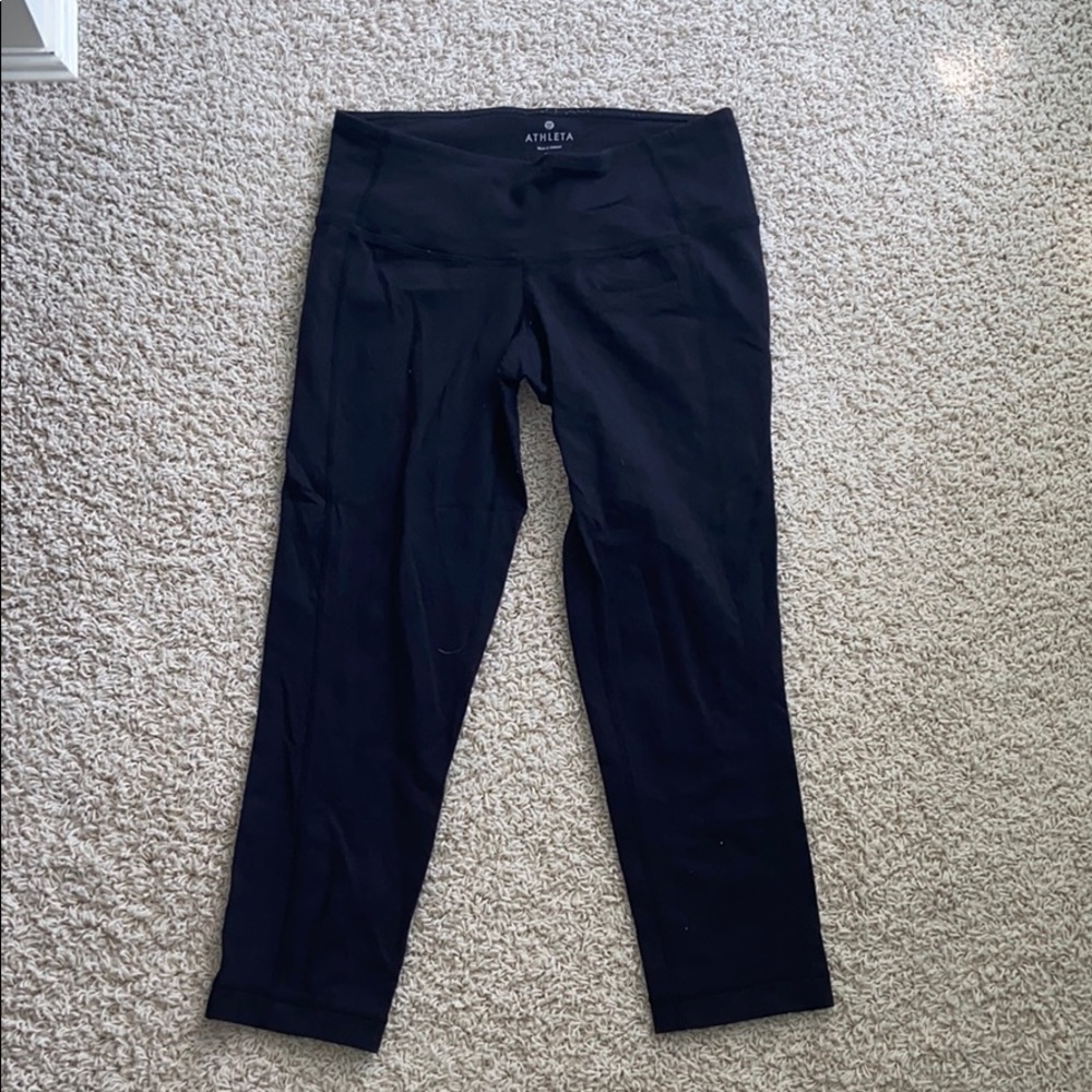 Black cropped athleta leggings